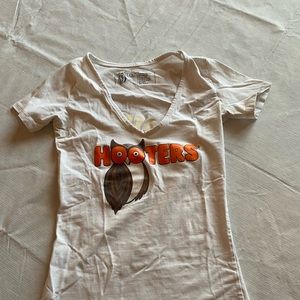 HOOTERS SHORT SLEEVE TOP SIZE SMALL
